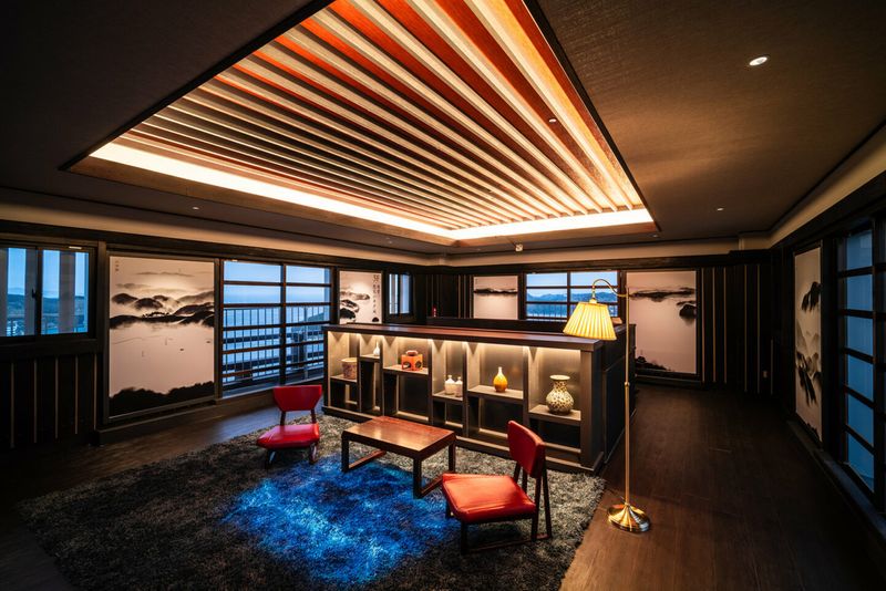 平戸城懐柔櫓（かいじゅうやぐら）CASTLE STAY サムネイル画像