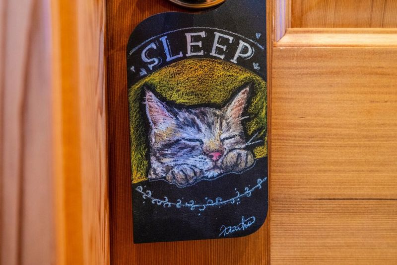 ドアノブプレート